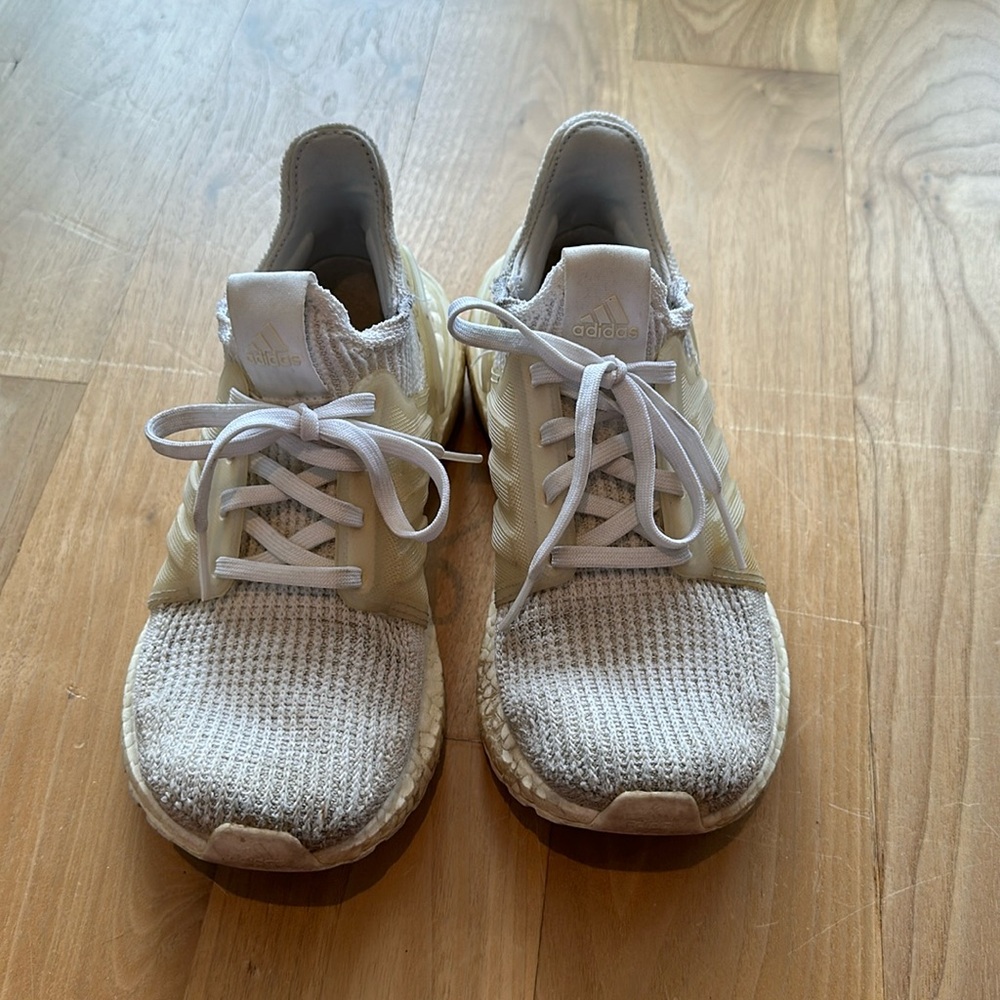 Adidas women’s sneaker